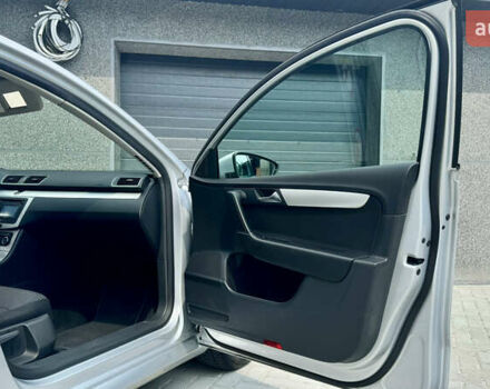 Серый Фольксваген Пассат, объемом двигателя 1.6 л и пробегом 230 тыс. км за 9000 $, фото 31 на Automoto.ua