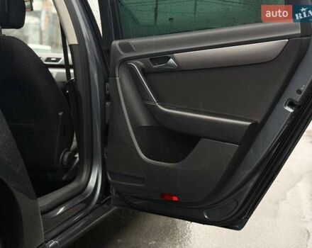 Сірий Фольксваген Пассат, об'ємом двигуна 1.6 л та пробігом 342 тис. км за 8500 $, фото 24 на Automoto.ua