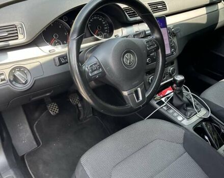 Серый Фольксваген Пассат, объемом двигателя 1.6 л и пробегом 272 тыс. км за 8500 $, фото 2 на Automoto.ua