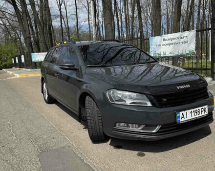 Серый Фольксваген Пассат, объемом двигателя 2 л и пробегом 278 тыс. км за 10300 $, фото 4 на Automoto.ua