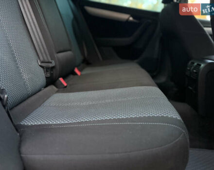 Сірий Фольксваген Пассат, об'ємом двигуна 1.6 л та пробігом 258 тис. км за 9800 $, фото 68 на Automoto.ua