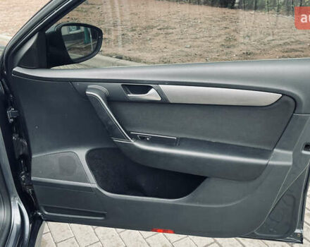 Фольксваген Пассат 2012 в Житомире на Automoto.ua Серый Фольксваген Пассат, объемом двигателя 1.6 л и пробегом 317 тыс. км за 9350 $, фото 23 на Automoto.ua