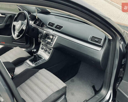 Фольксваген Пассат 2012 в Житомире на Automoto.ua Серый Фольксваген Пассат, объемом двигателя 1.6 л и пробегом 317 тыс. км за 9350 $, фото 22 на Automoto.ua