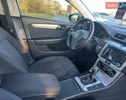 Серый Фольксваген Пассат, объемом двигателя 1.97 л и пробегом 241 тыс. км за 9000 $, фото 12 на Automoto.ua