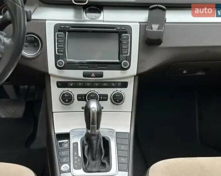 Серый Фольксваген Пассат, объемом двигателя 1.97 л и пробегом 285 тыс. км за 11800 $, фото 5 на Automoto.ua