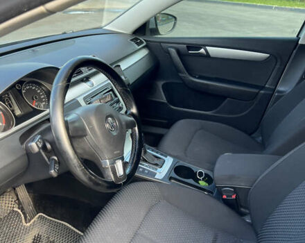 Серый Фольксваген Пассат, объемом двигателя 1.97 л и пробегом 275 тыс. км за 11500 $, фото 10 на Automoto.ua