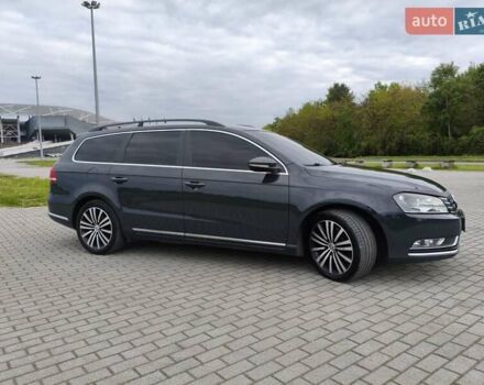 Серый Фольксваген Пассат, объемом двигателя 1.6 л и пробегом 335 тыс. км за 10250 $, фото 5 на Automoto.ua