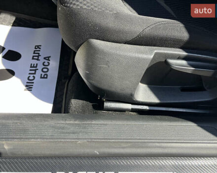 Серый Фольксваген Пассат, объемом двигателя 1.97 л и пробегом 210 тыс. км за 10700 $, фото 12 на Automoto.ua