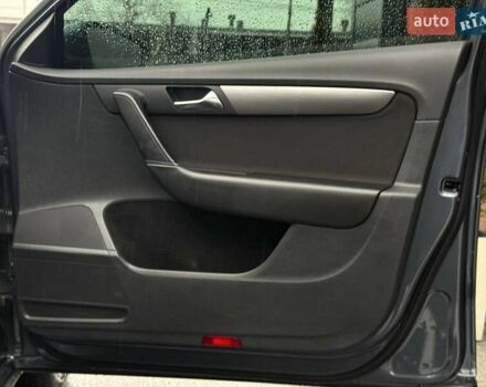 Сірий Фольксваген Пассат, об'ємом двигуна 1.6 л та пробігом 342 тис. км за 8500 $, фото 26 на Automoto.ua