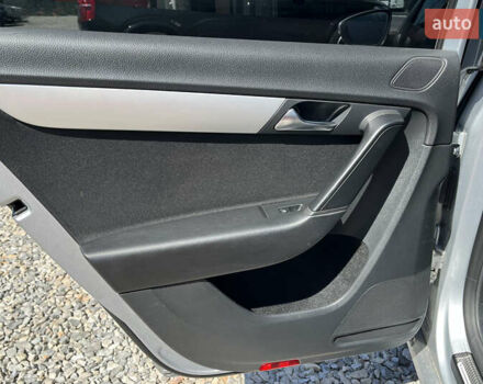 Серый Фольксваген Пассат, объемом двигателя 1.97 л и пробегом 210 тыс. км за 10700 $, фото 17 на Automoto.ua