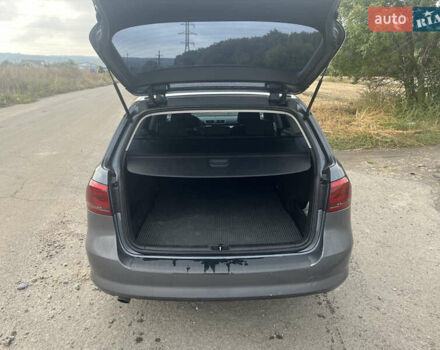 Серый Фольксваген Пассат, объемом двигателя 1.6 л и пробегом 333 тыс. км за 9300 $, фото 3 на Automoto.ua