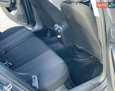 Серый Фольксваген Пассат, объемом двигателя 1.97 л и пробегом 282 тыс. км за 9700 $, фото 20 на Automoto.ua