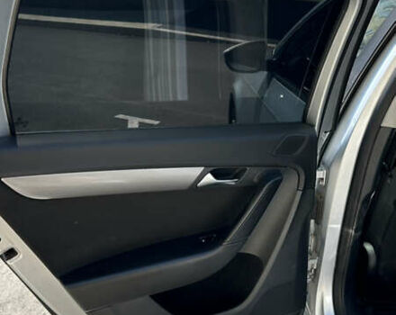 Серый Фольксваген Пассат, объемом двигателя 1.8 л и пробегом 245 тыс. км за 9899 $, фото 9 на Automoto.ua