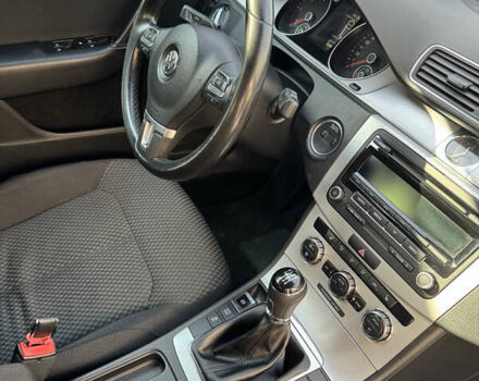 Серый Фольксваген Пассат, объемом двигателя 2 л и пробегом 278 тыс. км за 10300 $, фото 13 на Automoto.ua