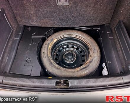 Сірий Фольксваген Пассат, об'ємом двигуна 2 л та пробігом 298 тис. км за 9450 $, фото 8 на Automoto.ua