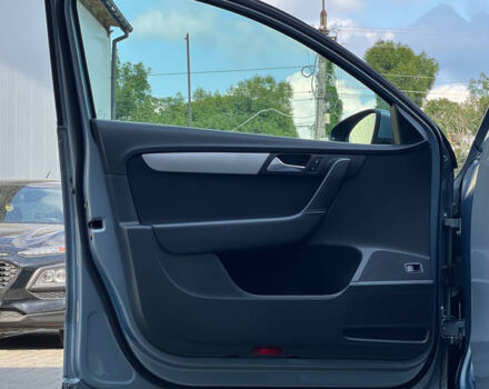 Серый Фольксваген Пассат, объемом двигателя 1.6 л и пробегом 225 тыс. км за 10500 $, фото 6 на Automoto.ua