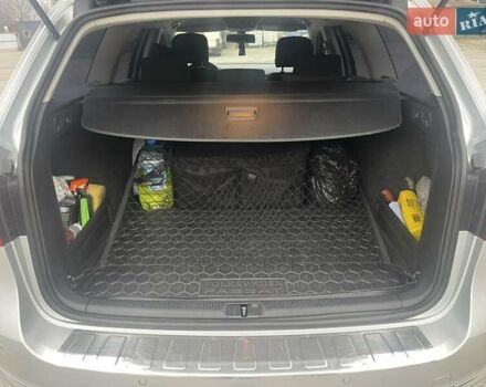 Серый Фольксваген Пассат, объемом двигателя 1.6 л и пробегом 245 тыс. км за 11000 $, фото 5 на Automoto.ua