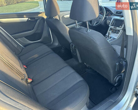 Серый Фольксваген Пассат, объемом двигателя 1.97 л и пробегом 241 тыс. км за 9000 $, фото 16 на Automoto.ua