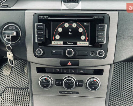 Фольксваген Пассат 2012 в Житомире на Automoto.ua Серый Фольксваген Пассат, объемом двигателя 1.6 л и пробегом 317 тыс. км за 9350 $, фото 25 на Automoto.ua