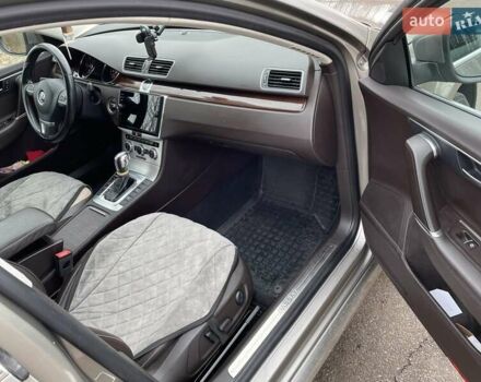 Сірий Фольксваген Пассат, об'ємом двигуна 2 л та пробігом 255 тис. км за 12400 $, фото 16 на Automoto.ua