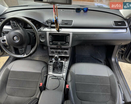 Серый Фольксваген Пассат, объемом двигателя 1.6 л и пробегом 300 тыс. км за 8900 $, фото 7 на Automoto.ua