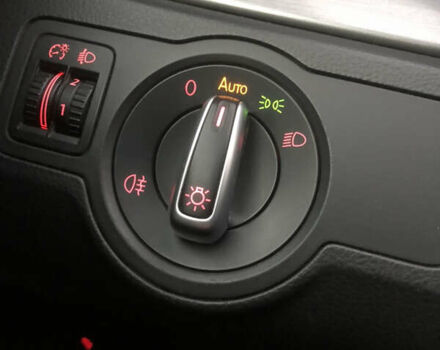 Серый Фольксваген Пассат, объемом двигателя 1.97 л и пробегом 260 тыс. км за 9900 $, фото 12 на Automoto.ua