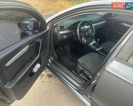 Серый Фольксваген Пассат, объемом двигателя 1.6 л и пробегом 333 тыс. км за 9300 $, фото 6 на Automoto.ua