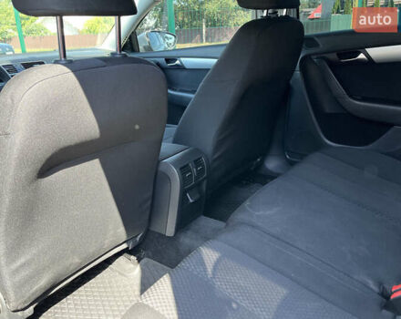 Серый Фольксваген Пассат, объемом двигателя 1.97 л и пробегом 210 тыс. км за 10700 $, фото 18 на Automoto.ua