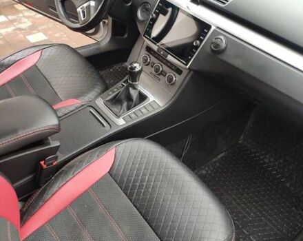 Серый Фольксваген Пассат, объемом двигателя 1.6 л и пробегом 212 тыс. км за 9400 $, фото 5 на Automoto.ua