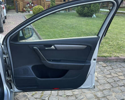 Сірий Фольксваген Пассат, об'ємом двигуна 2 л та пробігом 383 тис. км за 11500 $, фото 5 на Automoto.ua