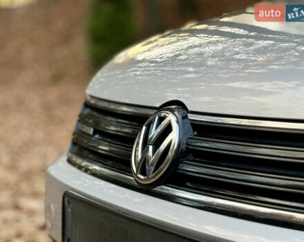 Сірий Фольксваген Пассат, об'ємом двигуна 1.6 л та пробігом 258 тис. км за 9800 $, фото 7 на Automoto.ua