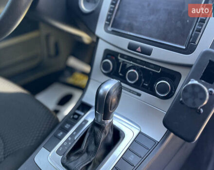 Серый Фольксваген Пассат, объемом двигателя 1.97 л и пробегом 210 тыс. км за 10700 $, фото 28 на Automoto.ua