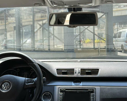 Серый Фольксваген Пассат, объемом двигателя 1.8 л и пробегом 245 тыс. км за 9899 $, фото 7 на Automoto.ua