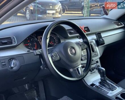 Серый Фольксваген Пассат, объемом двигателя 2 л и пробегом 235 тыс. км за 10199 $, фото 23 на Automoto.ua