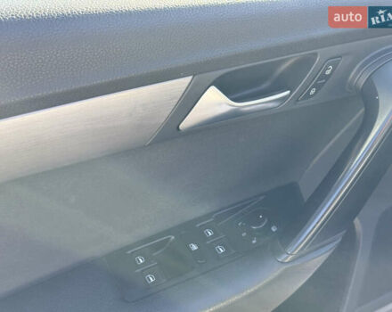 Серый Фольксваген Пассат, объемом двигателя 1.97 л и пробегом 213 тыс. км за 10700 $, фото 7 на Automoto.ua