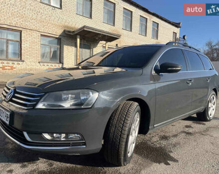 Серый Фольксваген Пассат, объемом двигателя 1.97 л и пробегом 299 тыс. км за 13200 $, фото 10 на Automoto.ua