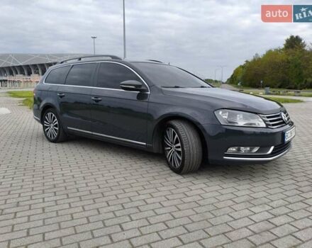 Серый Фольксваген Пассат, объемом двигателя 1.6 л и пробегом 335 тыс. км за 10250 $, фото 4 на Automoto.ua