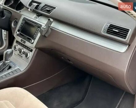 Серый Фольксваген Пассат, объемом двигателя 1.97 л и пробегом 285 тыс. км за 11800 $, фото 3 на Automoto.ua