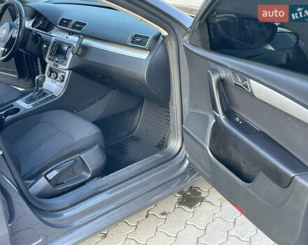 Серый Фольксваген Пассат, объемом двигателя 1.97 л и пробегом 282 тыс. км за 9700 $, фото 21 на Automoto.ua