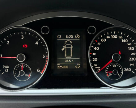 Серый Фольксваген Пассат, объемом двигателя 1.6 л и пробегом 225 тыс. км за 10500 $, фото 12 на Automoto.ua