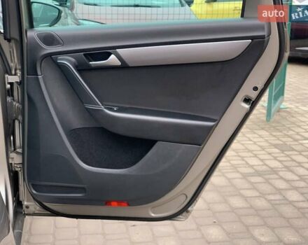 Серый Фольксваген Пассат, объемом двигателя 2 л и пробегом 258 тыс. км за 10955 $, фото 29 на Automoto.ua