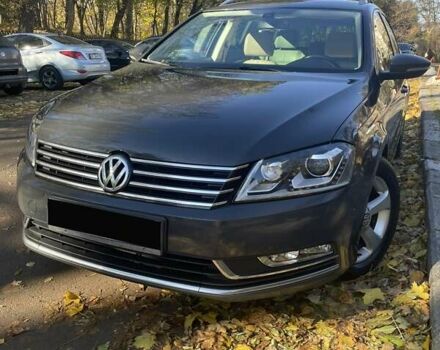Фольксваген Пассат 2012 в Львове на Automoto.ua Серый Фольксваген Пассат, объемом двигателя 2 л и пробегом 327 тыс. км за 9800 $, фото 3 на Automoto.ua