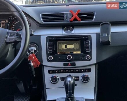 Серый Фольксваген Пассат, объемом двигателя 2 л и пробегом 235 тыс. км за 10199 $, фото 53 на Automoto.ua