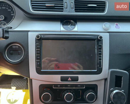 Серый Фольксваген Пассат, объемом двигателя 1.97 л и пробегом 210 тыс. км за 10700 $, фото 14 на Automoto.ua