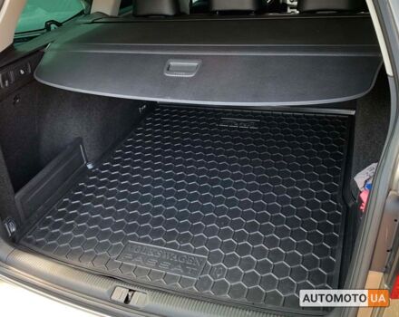 Серый Фольксваген Пассат, объемом двигателя 1.6 л и пробегом 307 тыс. км за 10750 $, фото 5 на Automoto.ua