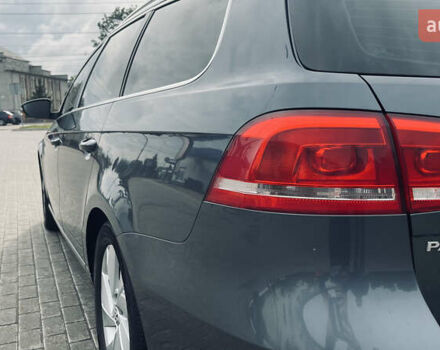 Фольксваген Пассат 2012 в Житомире на Automoto.ua Серый Фольксваген Пассат, объемом двигателя 1.6 л и пробегом 317 тыс. км за 9350 $, фото 18 на Automoto.ua