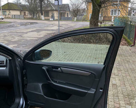 Сірий Фольксваген Пассат, об'ємом двигуна 1.97 л та пробігом 285 тис. км за 10500 $, фото 21 на Automoto.ua