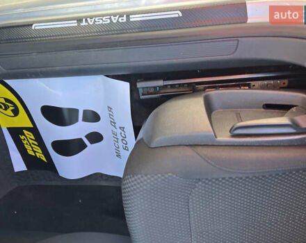 Серый Фольксваген Пассат, объемом двигателя 1.97 л и пробегом 210 тыс. км за 10700 $, фото 24 на Automoto.ua