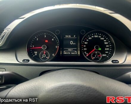 Серый Фольксваген Пассат, объемом двигателя 2 л и пробегом 246 тыс. км за 12000 $, фото 5 на Automoto.ua