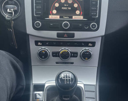 Серый Фольксваген Пассат, объемом двигателя 1.6 л и пробегом 333 тыс. км за 9300 $, фото 9 на Automoto.ua